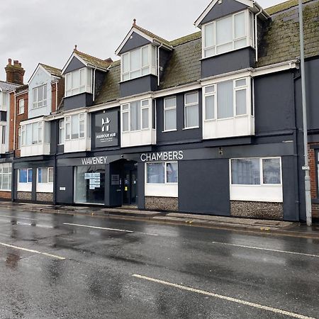K Suites - Waveney Chambers 1 Old โลเวสทอฟต์ ภายนอก รูปภาพ