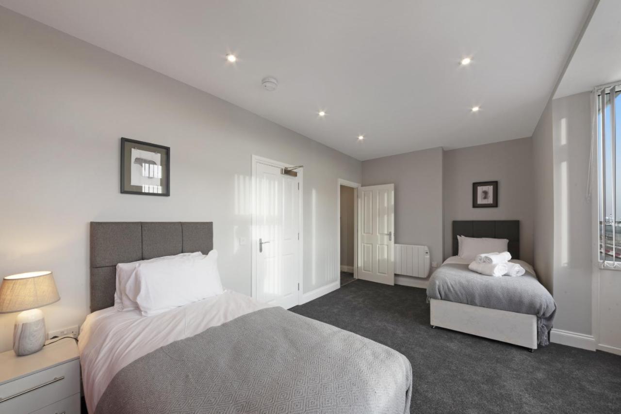 K Suites - Waveney Chambers 1 Old โลเวสทอฟต์ ภายนอก รูปภาพ