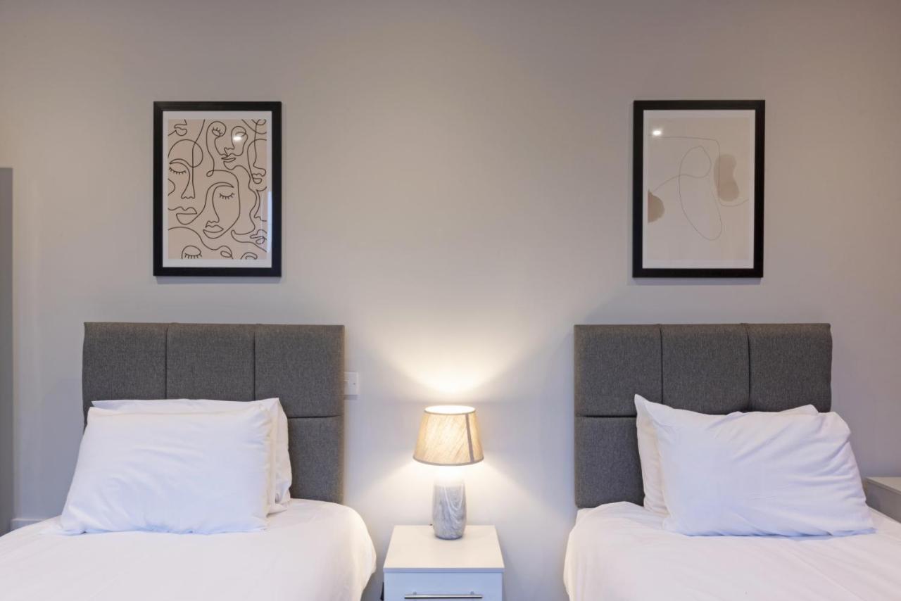 K Suites - Waveney Chambers 1 Old โลเวสทอฟต์ ภายนอก รูปภาพ