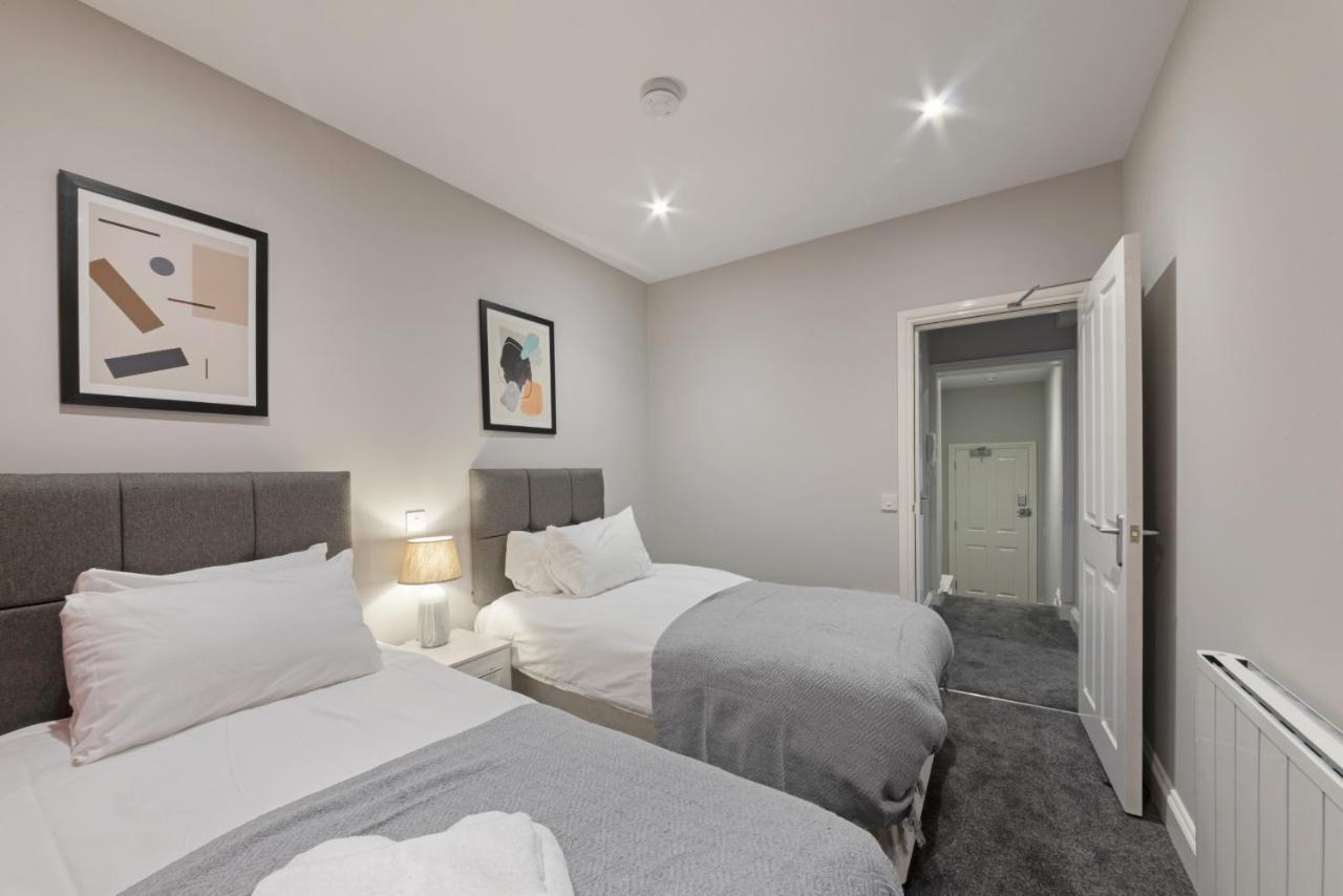 K Suites - Waveney Chambers 1 Old โลเวสทอฟต์ ภายนอก รูปภาพ