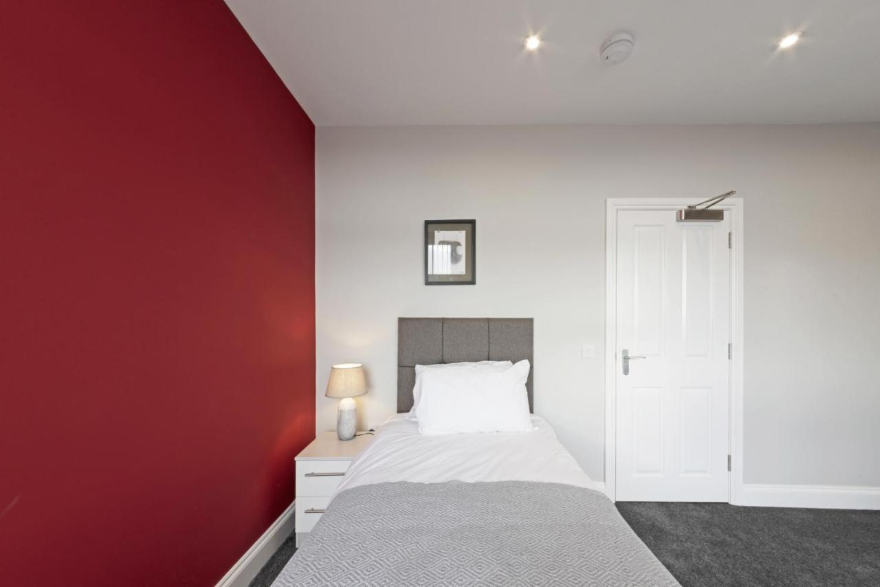 K Suites - Waveney Chambers 1 Old โลเวสทอฟต์ ภายนอก รูปภาพ