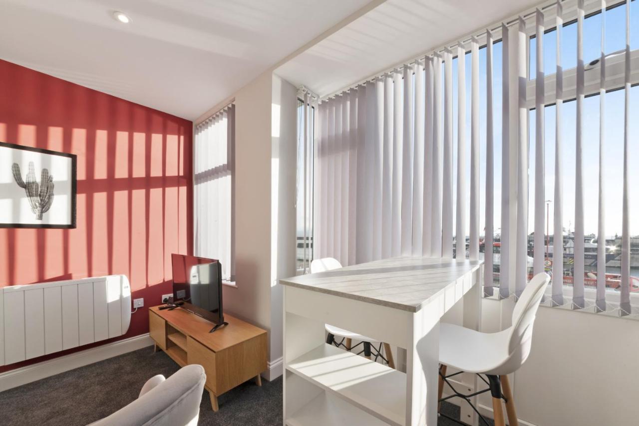 K Suites - Waveney Chambers 1 Old โลเวสทอฟต์ ภายนอก รูปภาพ